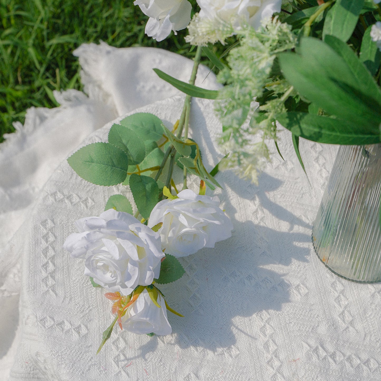 3-Head Parisian Rose - Milk White 3头巴黎玫瑰-奶白