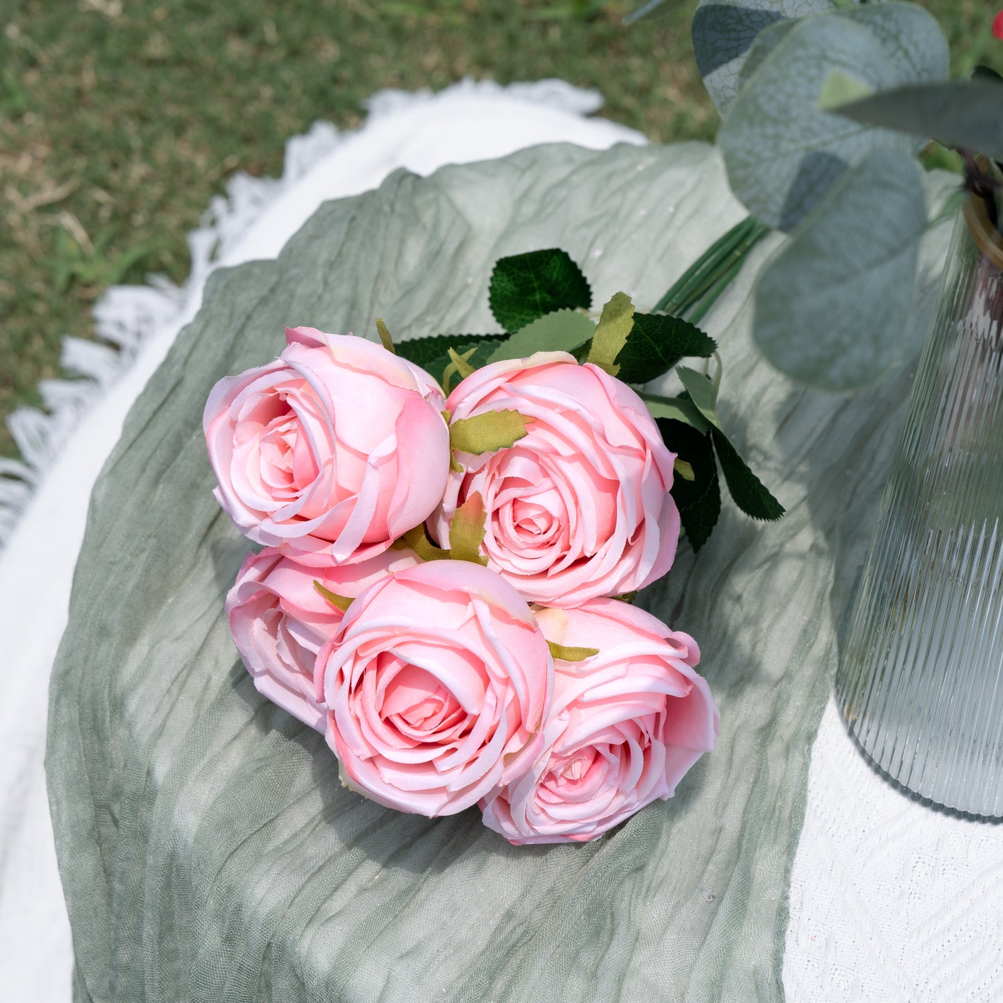 7 stems of Empress Rose - Deep Pink 7头把束皇妃玫-深粉